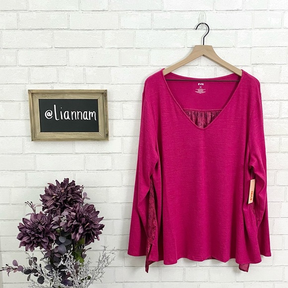 EVRI Tops - EVRI Hibiscus Cocktail Mixed Media Long Sleeve Top